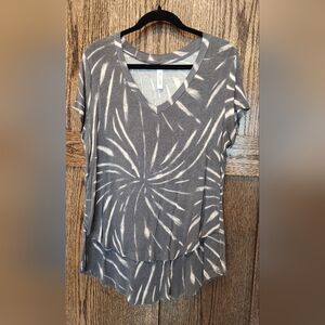 Latched Mama Gray Burst Boyfriend NURSING Tee